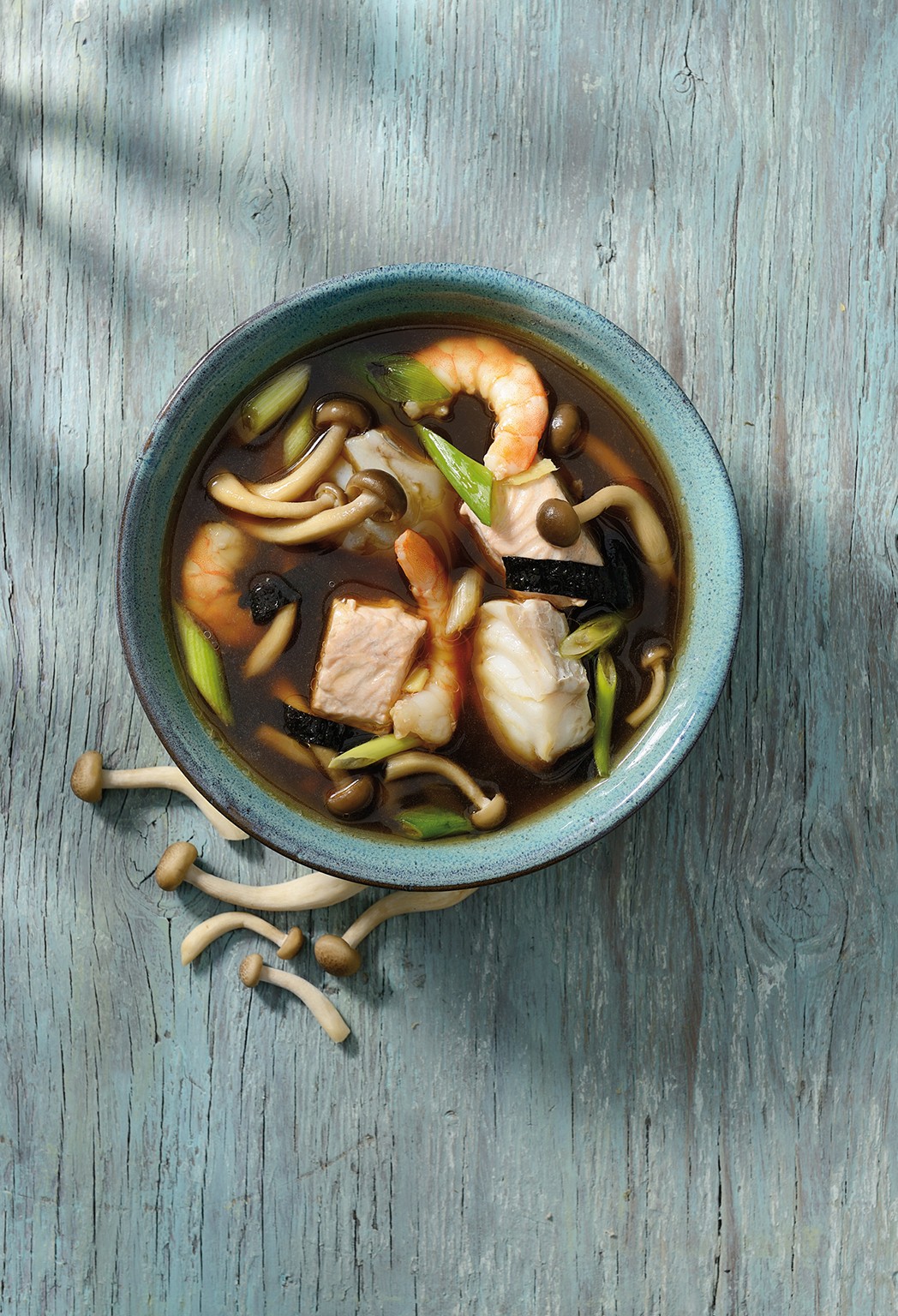 Oriental fish broth